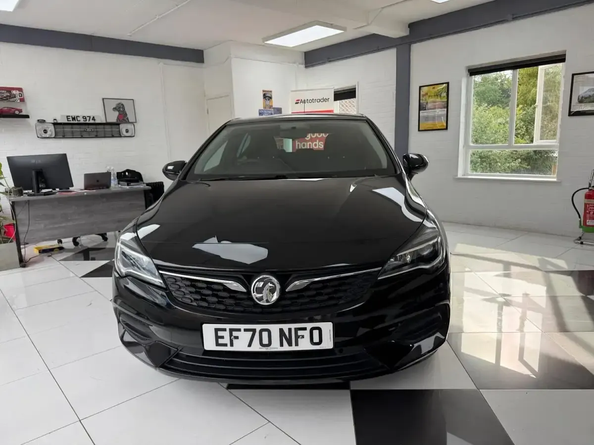 Used Vauxhall Astra S 105 HP (77 kW) 2020 Black Hatchback