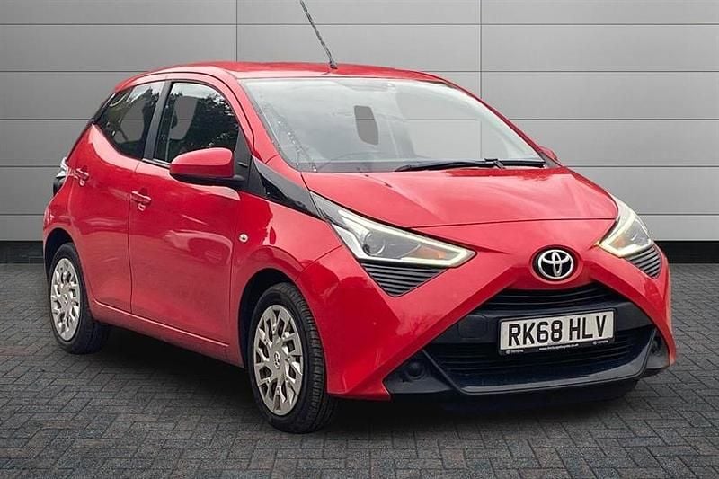 Red Used 2018 Toyota Aygo X-play Hatchback | £5,995 (Fair price) - Image 1/3