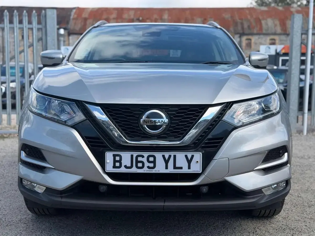 Used Nissan Qashqai N-Connecta 140 HP (102 kW) 2019 Silver SUV