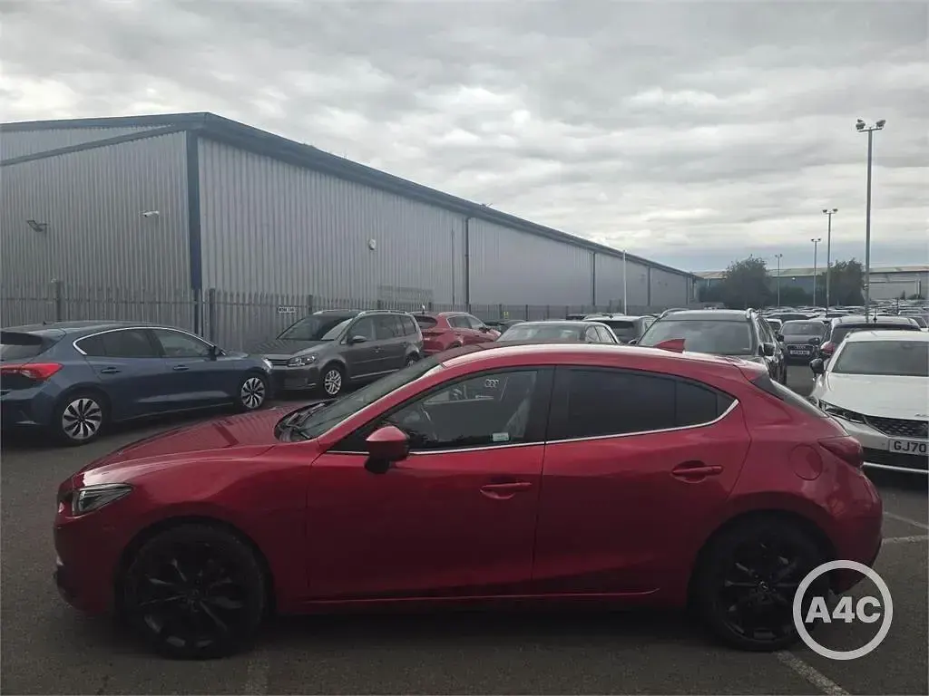 Used Mazda 3 Inclusive 2016 Red Hatchback