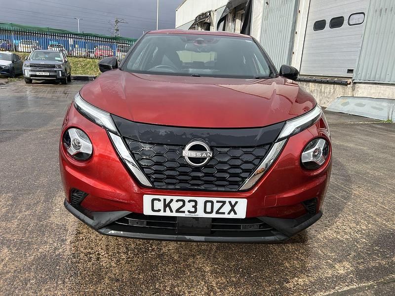 Used Nissan Juke N-Connecta 141 HP (103 kW) 2023 Red SUV