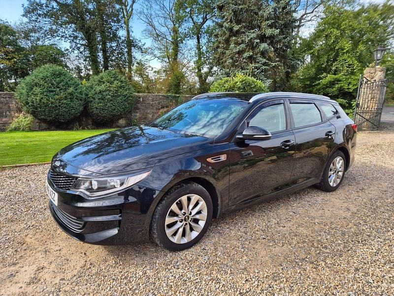 Black Used 2018 Kia Optima 2 Estate | £5,924 (Fair price) - Image 1/4