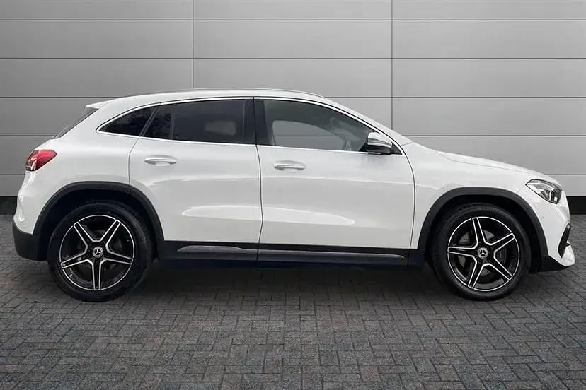 Used Mercedes GLA200 AMG Line Premium 163 HP (119 kW) 2023 White SUV