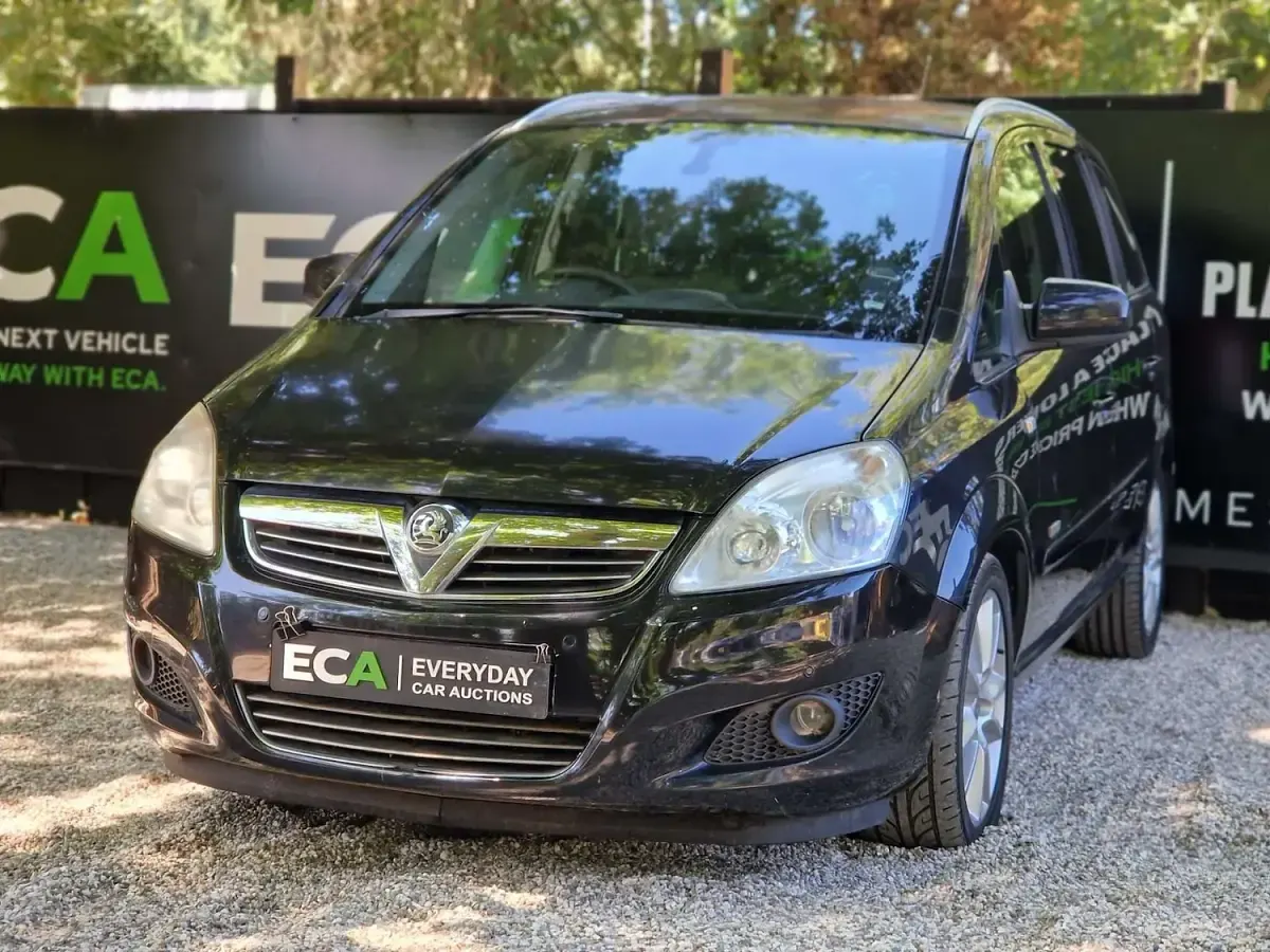 Used Vauxhall Zafira Design Edition 150 HP (110 kW) 2010 Black MPV