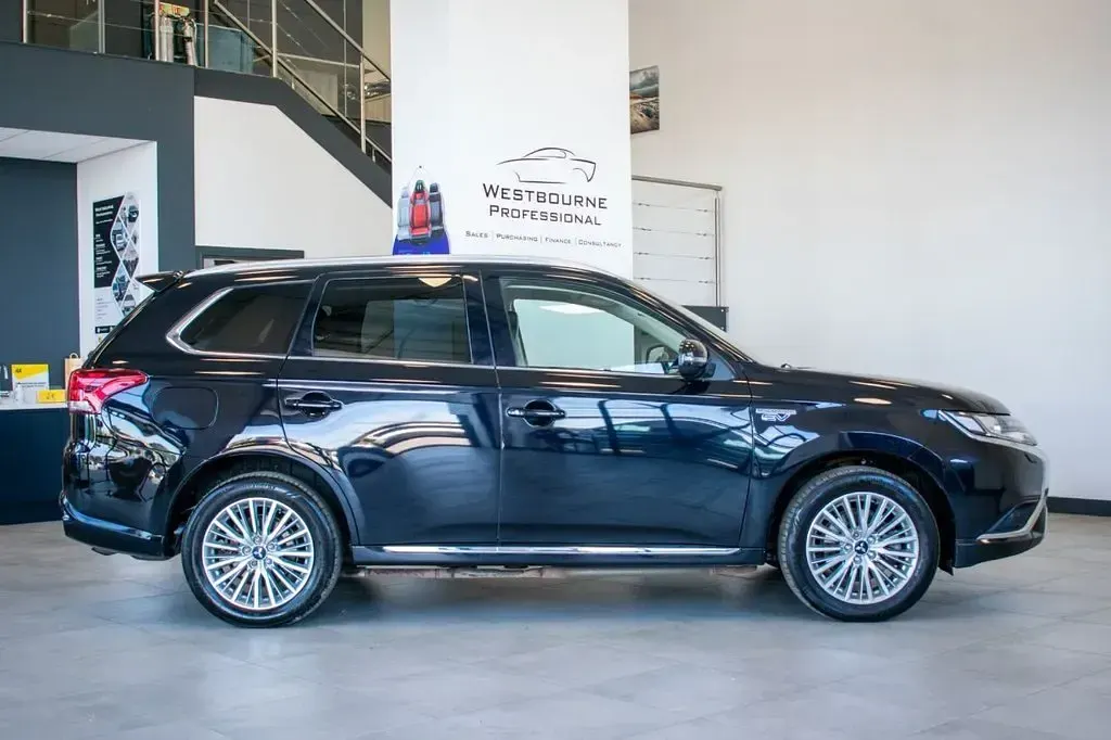 Used Mitsubishi Outlander P-HEV 2019 Black SUV
