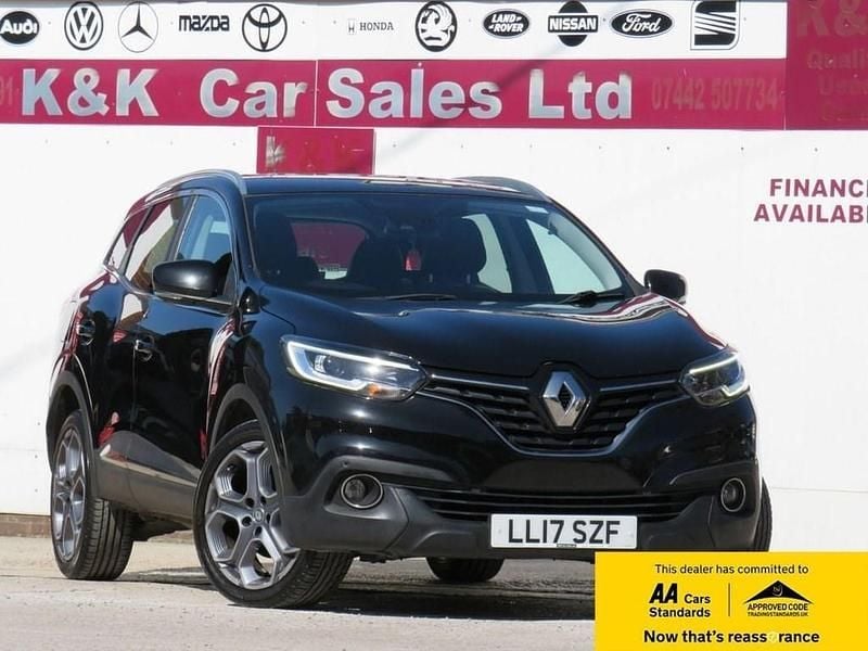 Black Used 2017 Renault Kadjar Dynamique SUV | £9,495 (Fair price) - Image 1/4