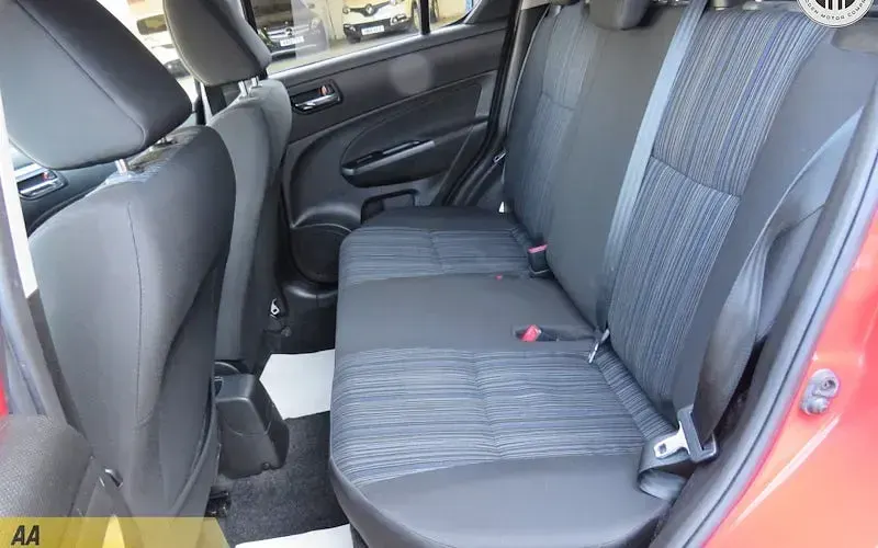 Używany Suzuki Swift SZ4 94 KM (69 kW) 2016 Czerwony Hatchback