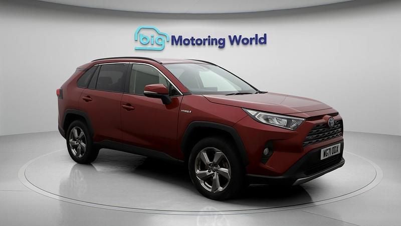Red Used 2022 Toyota RAV4 Hybrid Design SUV | £24,300 (Super price) - Image 1/4