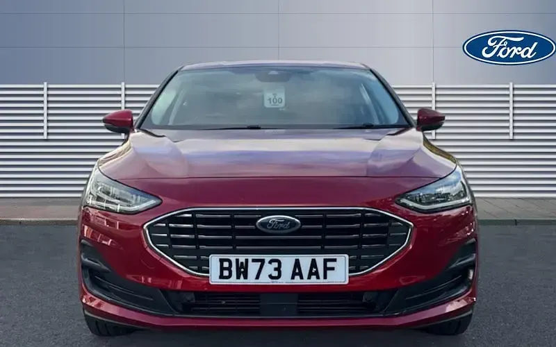 Used Ford Focus Titanium 155 HP (114 kW) 2023 Red Hatchback