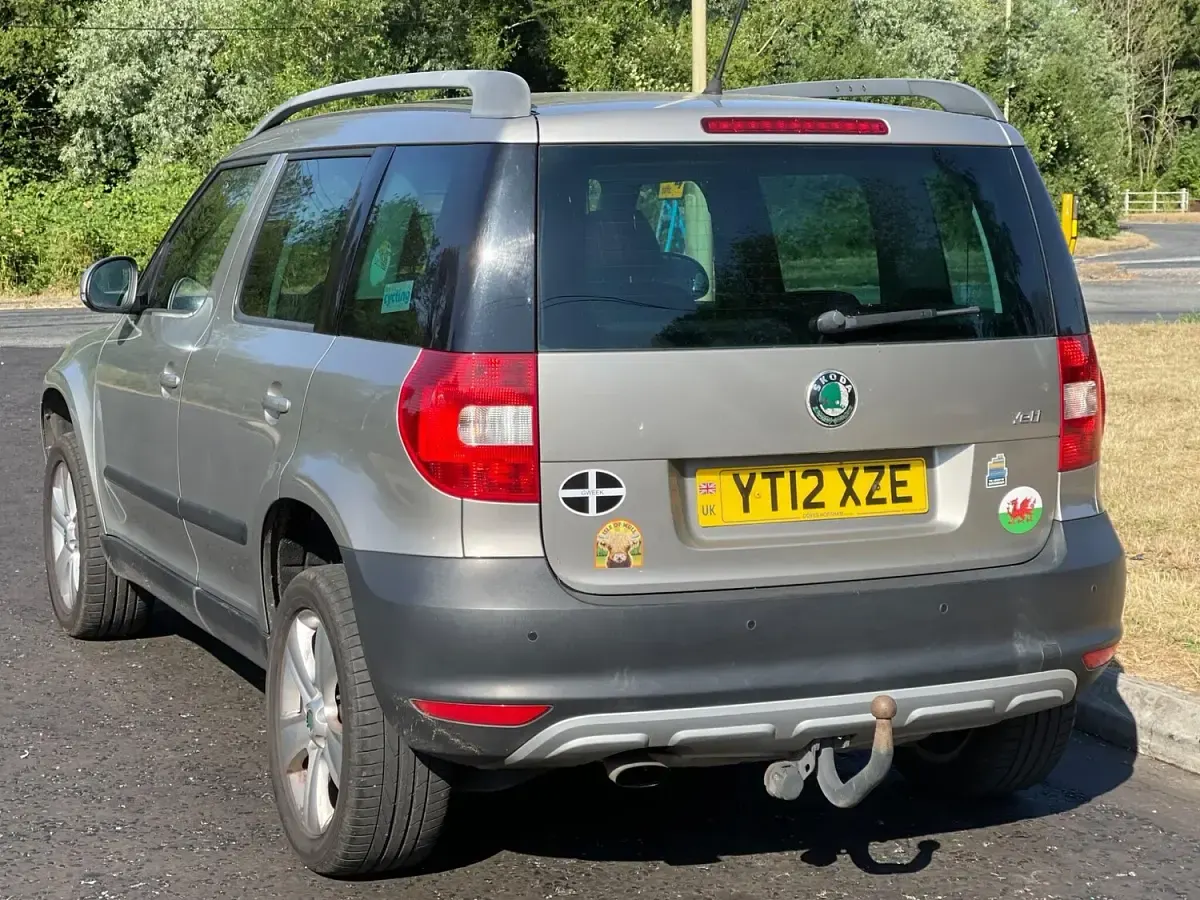 Used Skoda Yeti SE 105 HP (77 kW) 2012 Beige SUV
