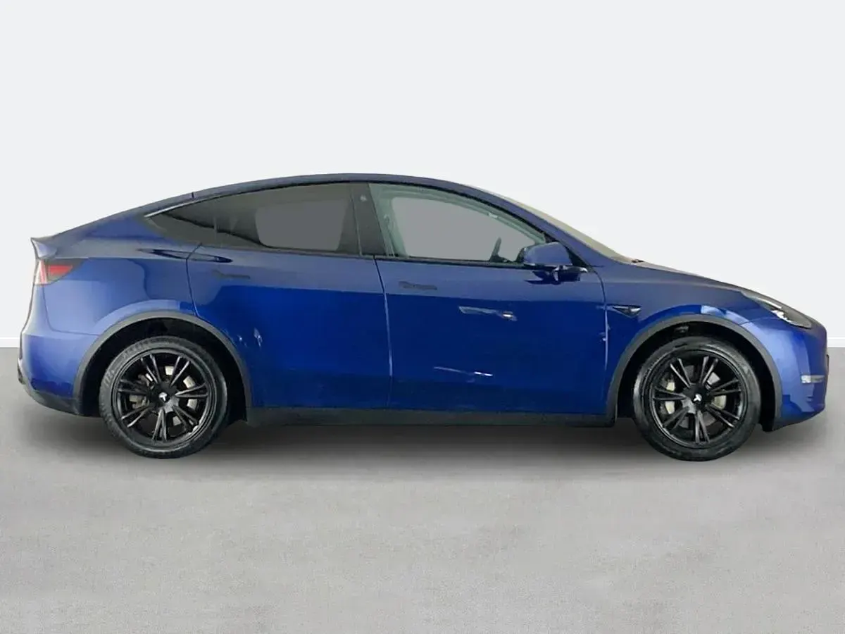 Used Tesla Model Y Long Range AWD 378 kW (514 HP) 2022 Blue SUV