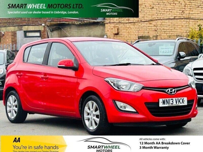 Red Used 2013 Hyundai i20 Active Hatchback | £3,740 (Fair price) - Image 1/4
