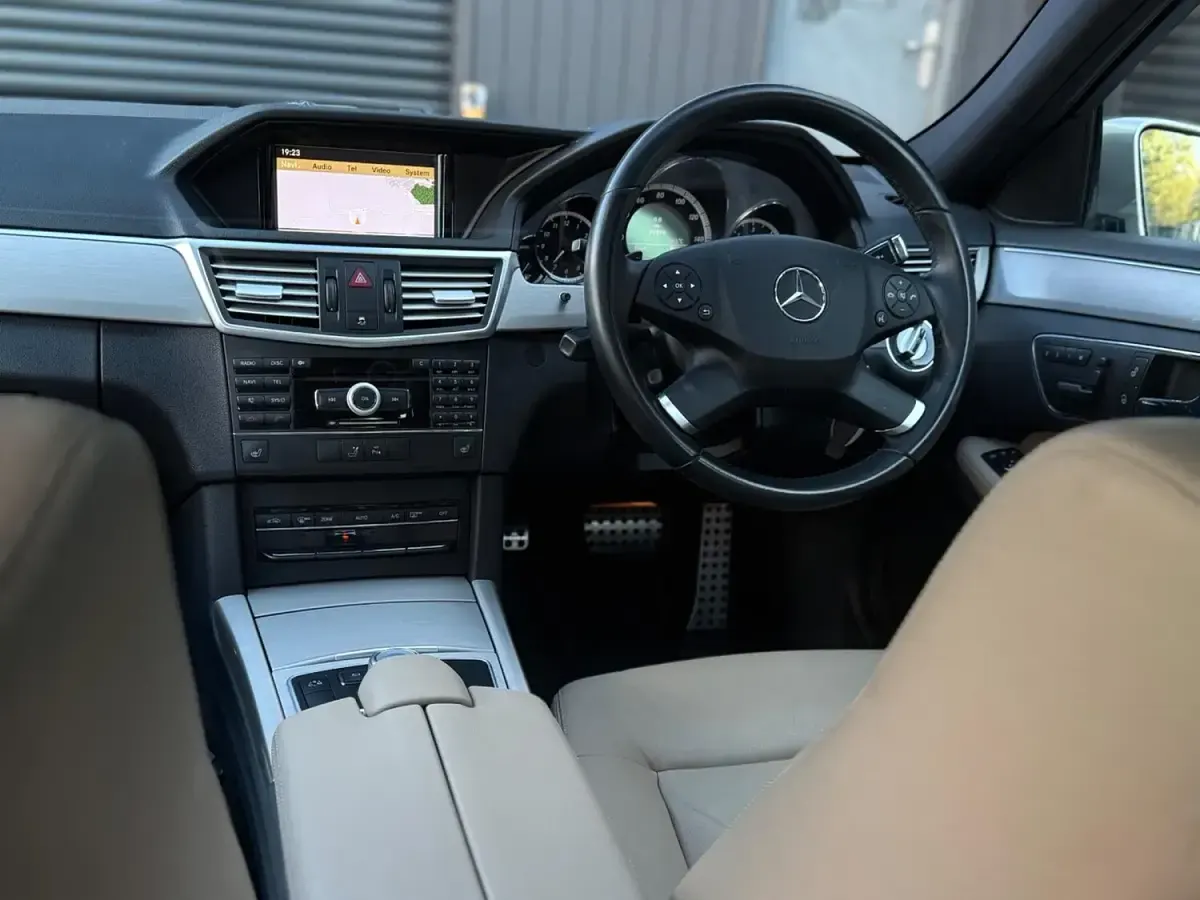 Used Mercedes E350 2009 Beige Sedan