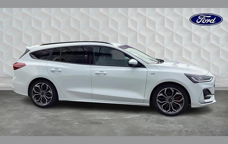 Used Ford Focus ST-Line X 153 HP (112 kW) 2025 White Estate