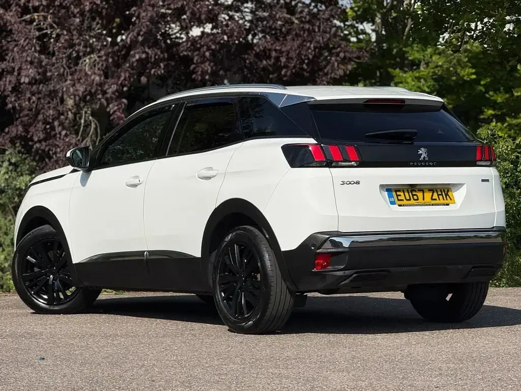Used Peugeot 3008 Allure 130 HP (95 kW) 2017 White SUV