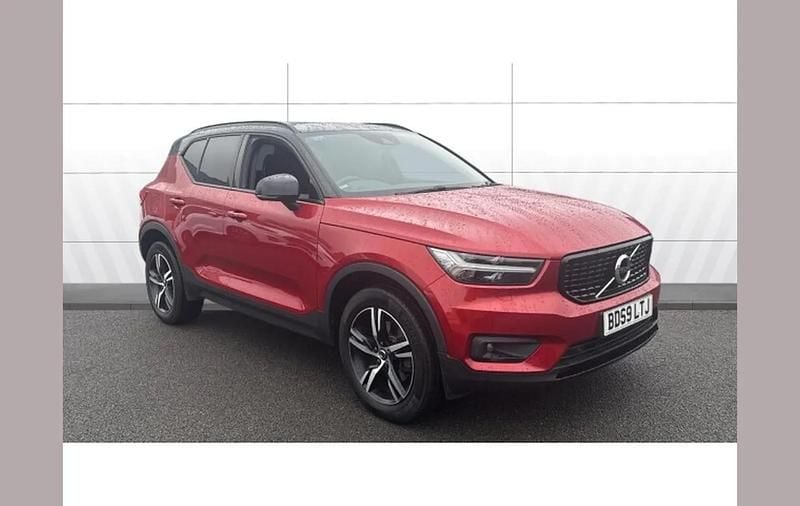 Red Used 2020 Volvo XC40 R-Design SUV | £19,823 (Fair price) - Image 1/4
