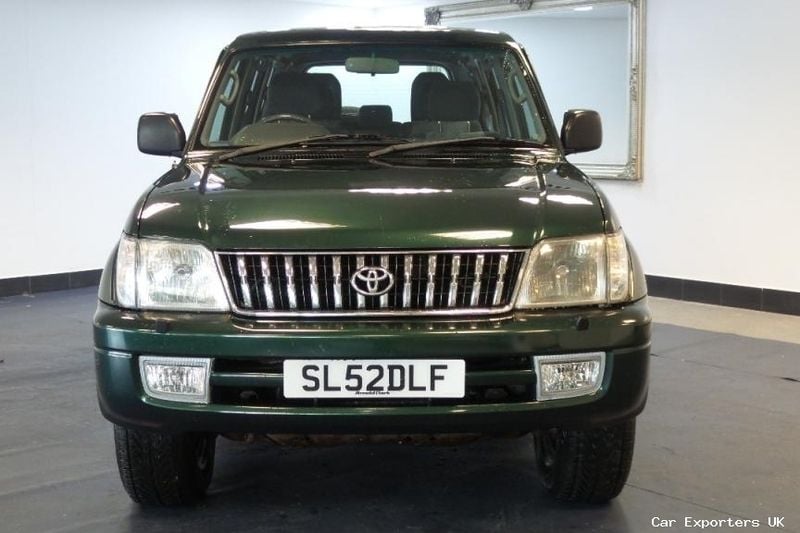Used Toyota Land Cruiser 161 HP (118 kW) 2002 SUV