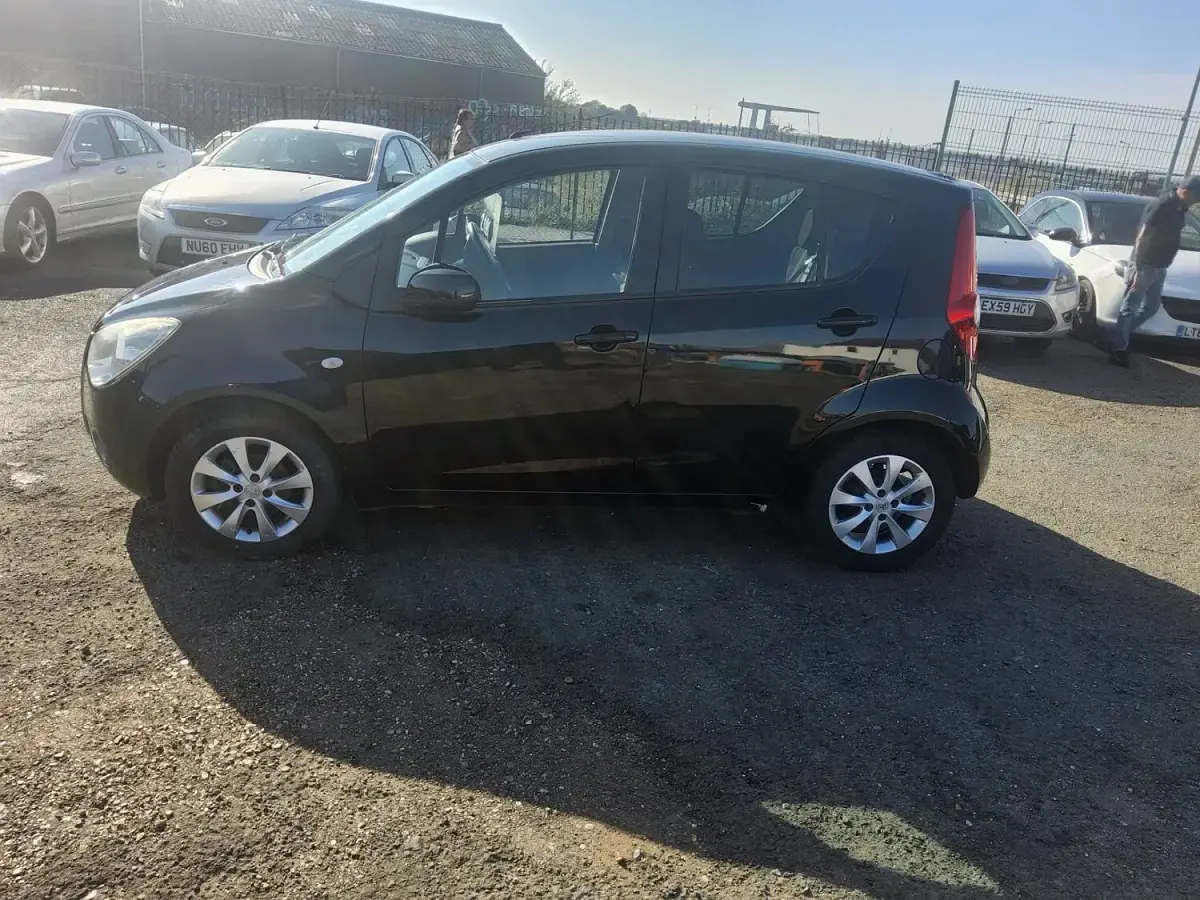 Used Vauxhall Agila 94 HP (69 kW) 2013 Black MPV