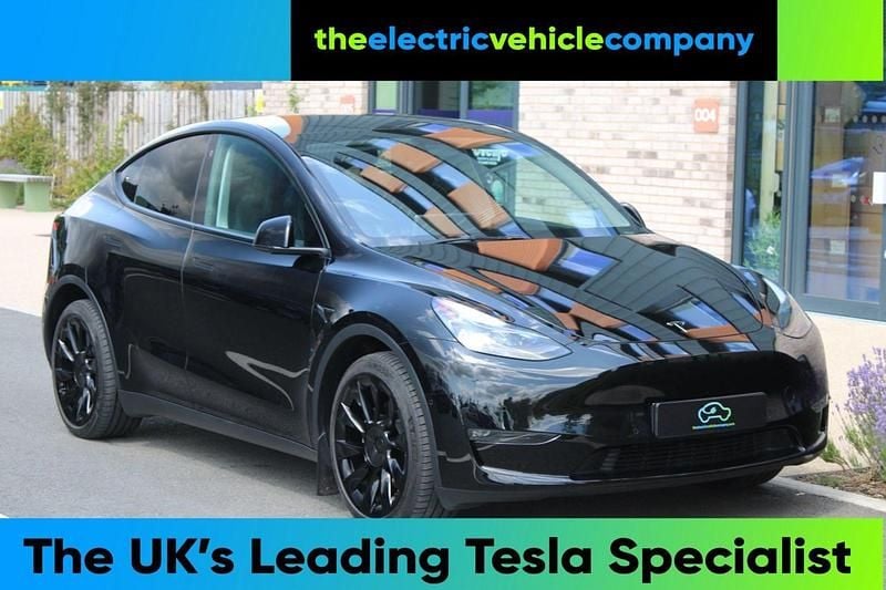 Black Used 2023 Tesla Model Y Long Range SUV | £28,995 (Fair price) - Image 1/3