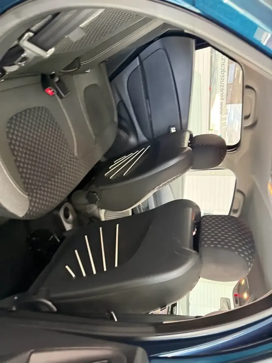 Używany Renault Captur Dynamique 90 KM (66 kW) 2018 Niebieski SUV