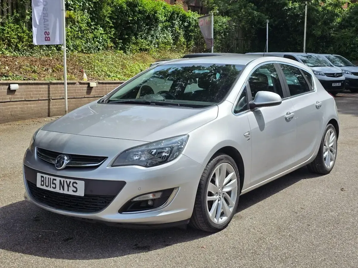 Used Vauxhall Astra SRi 140 HP (102 kW) 2015 Hatchback