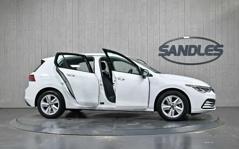 Used VW Golf VII S 150 HP (110 kW) 2021 White Hatchback