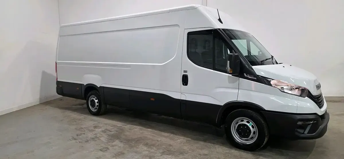 Used Iveco Daily 2025 White Van
