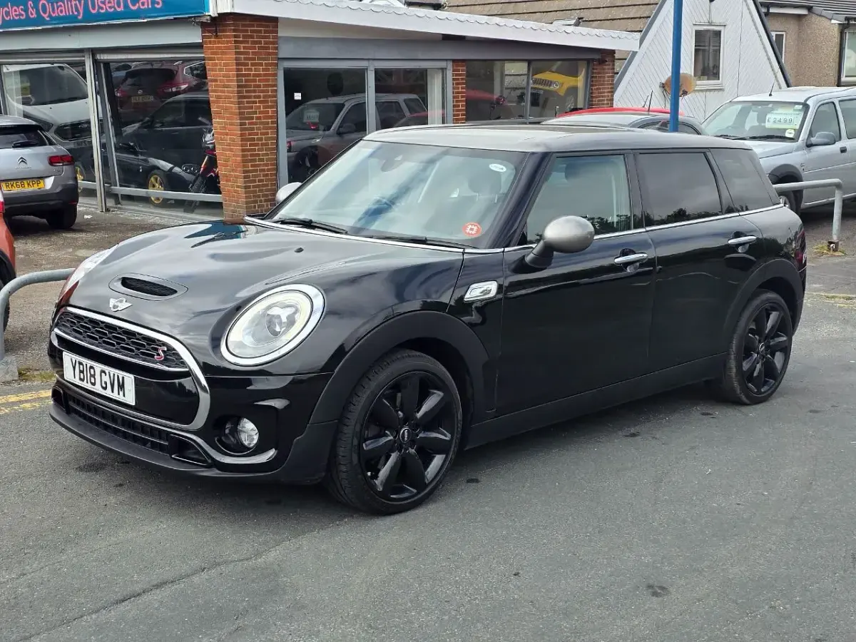 Used Mini Cooper Clubman 2018 Black Estate