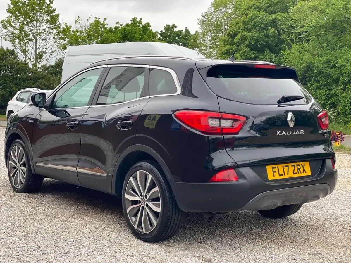 Usado Renault Kadjar Signature S 110 HP (80 kW) 2017 Preto SUV