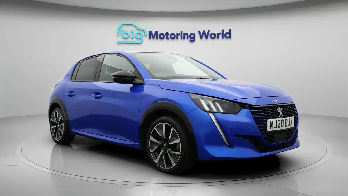 Usado Peugeot e-208 GT-line 100 kW (137 CV) 2020 Utilitario