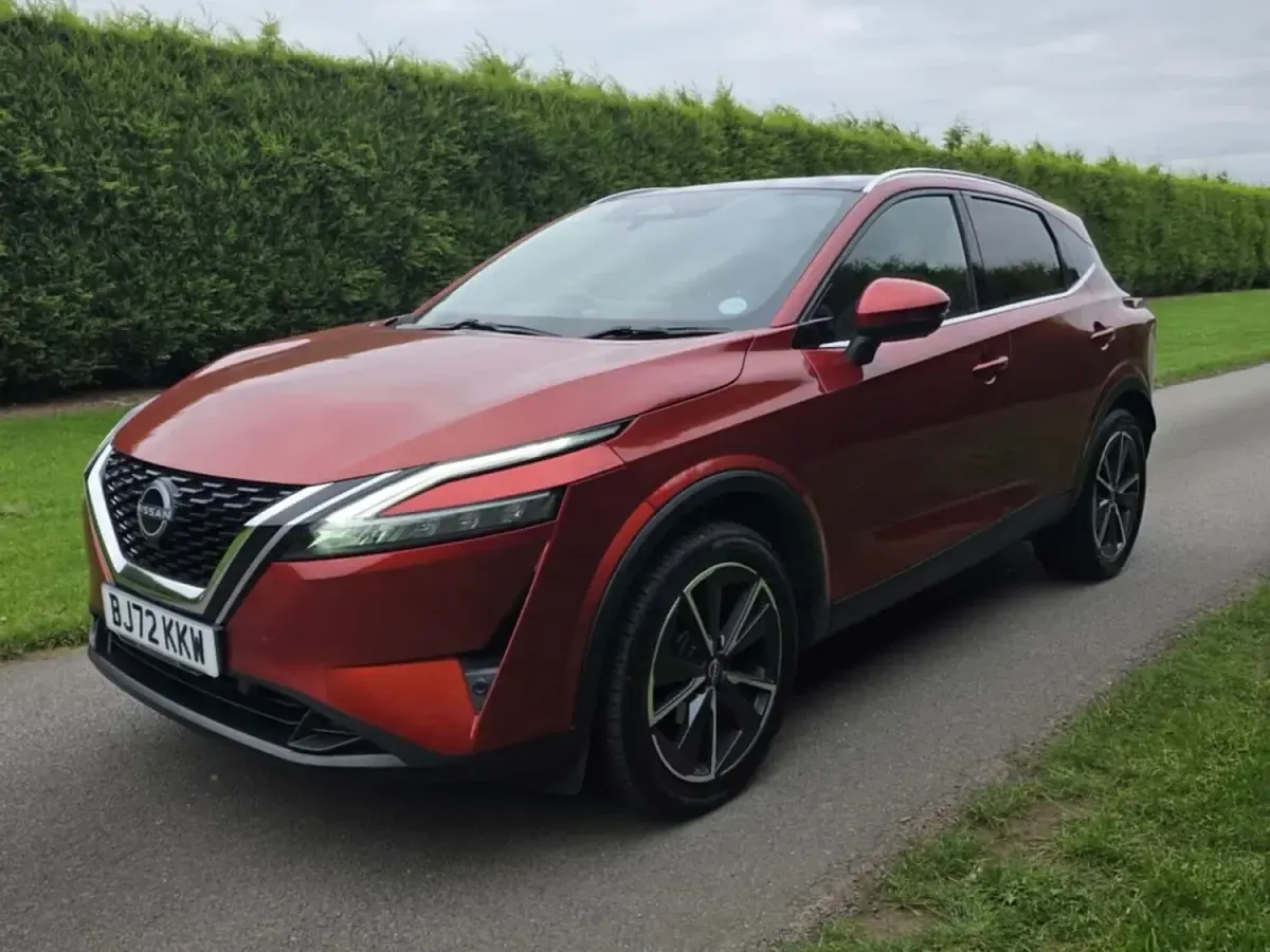 Used Nissan Qashqai Tekna 158 HP (116 kW) 2022 Red SUV