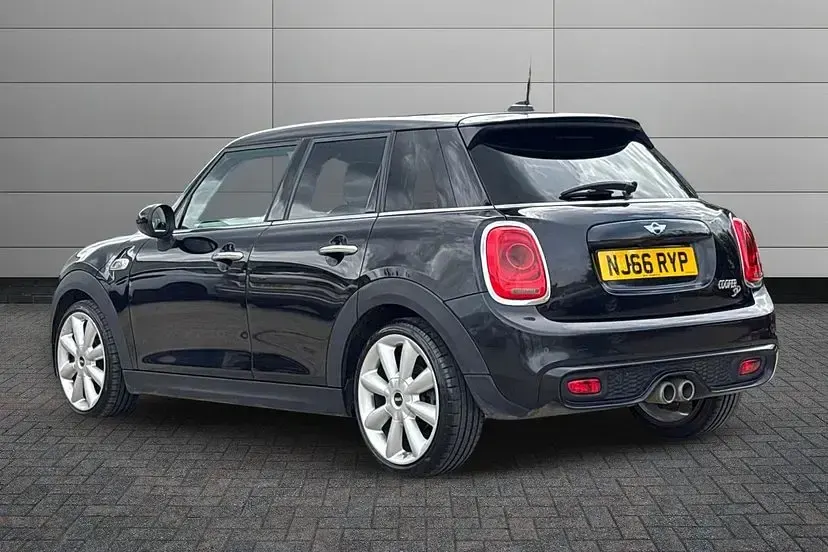 Used Mini Cooper SD Hatch 168 HP (123 kW) 2016 Black Hatchback