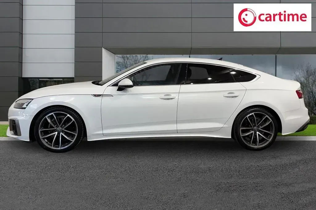 Used Audi A5 Sportback S-Line 150 HP (110 kW) 2020 White Hatchback