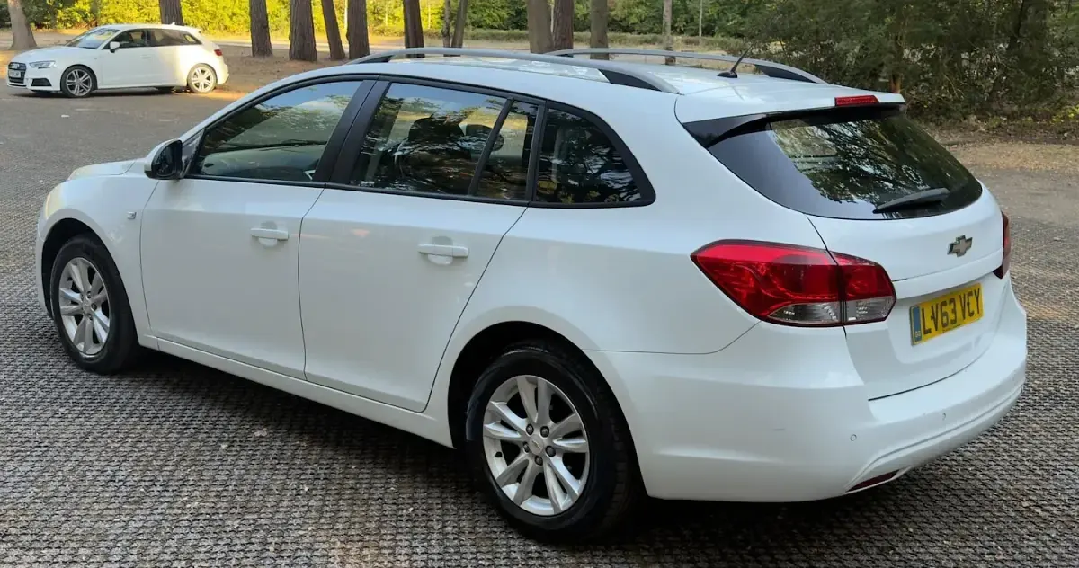 Used Chevrolet Cruze LT 141 HP (103 kW) 2014 White Estate
