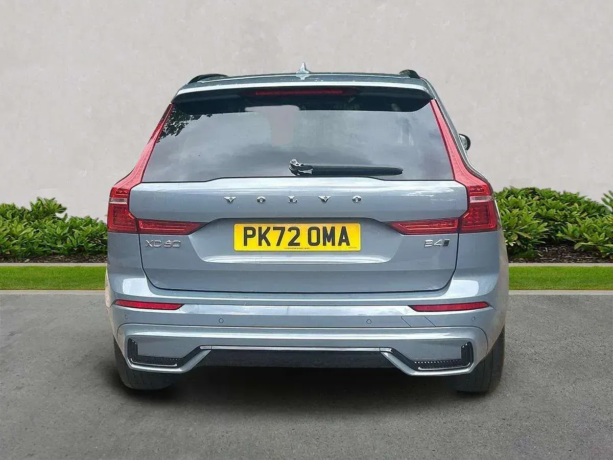 Used Volvo XC60 Plus 197 HP (144 kW) 2022 Grey SUV