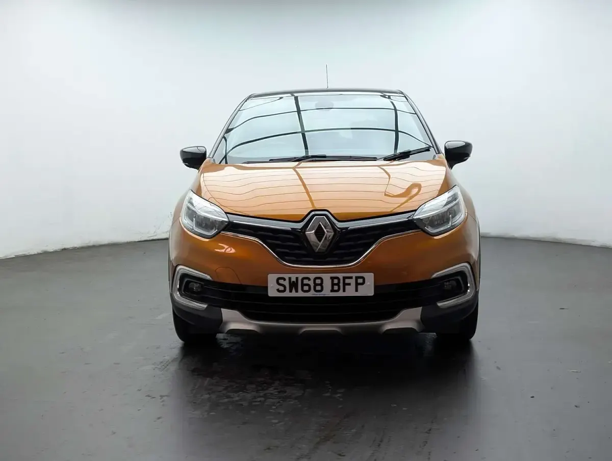 Used Renault Captur GT-Line 90 HP (66 kW) 2018 Orange/black SUV
