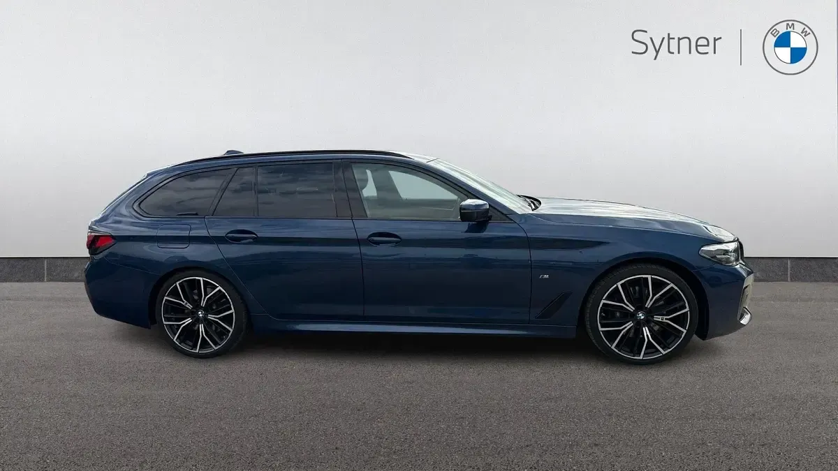 Used BMW 520 M Sport 187 HP (137 kW) 2021 Blue Estate