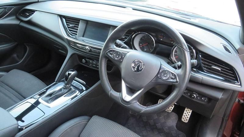 Used Vauxhall Insignia SRi 2019 Red Hatchback