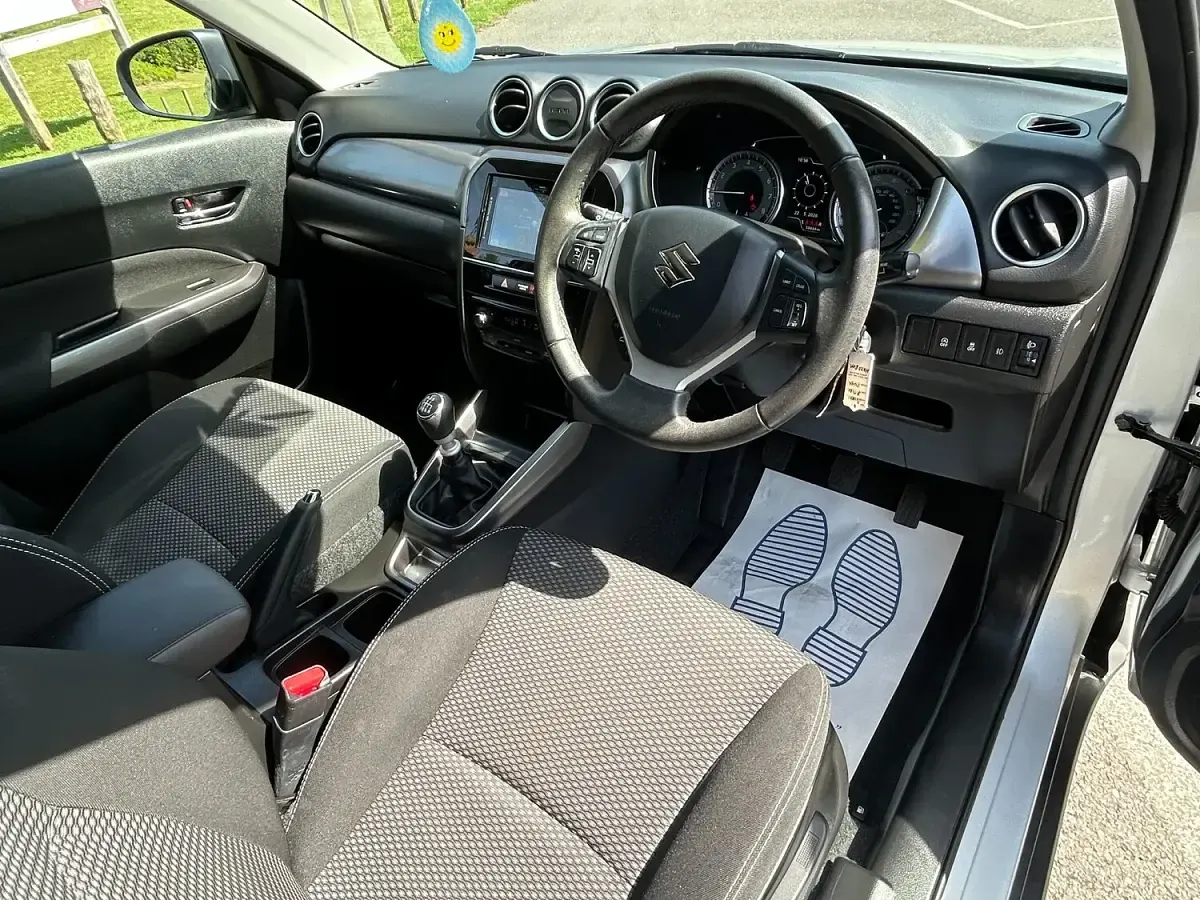Used Suzuki Vitara SZ-T 140 HP (102 kW) 2020 Silver SUV