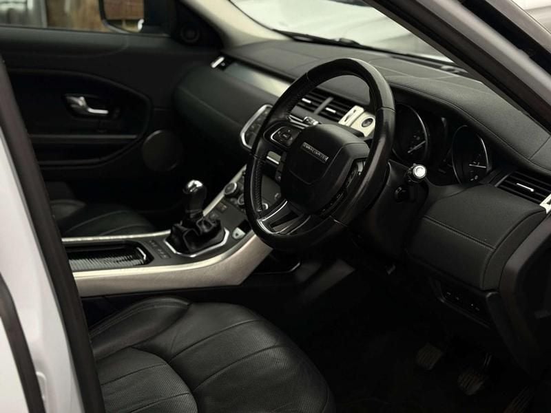 Używany Land Rover Range Rover evoque SE 2016 Biały Kombi