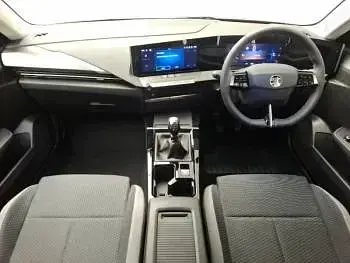 Gebraucht Vauxhall Astra Design Edition 110 PS (80 kW) 2024 Schwarz Kleinwagen