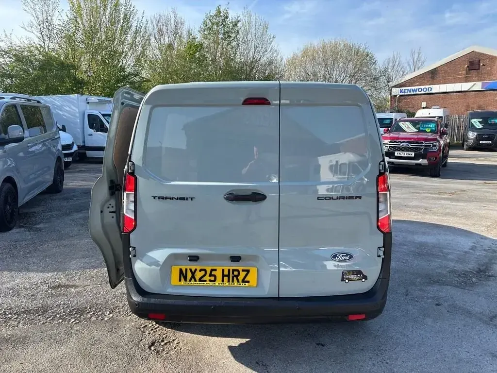 Second-hand Ford Transit Trend 2025 Gri Van