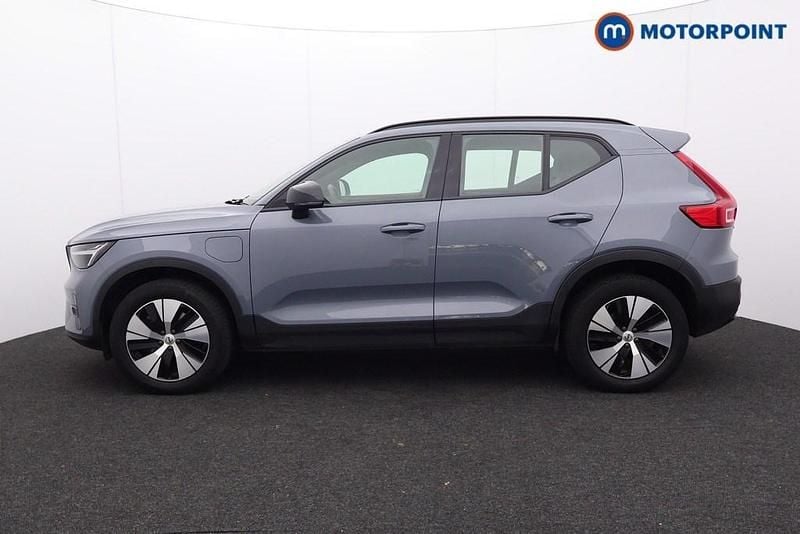 Used Volvo XC40 Plus 211 HP (155 kW) 2022 Grey SUV