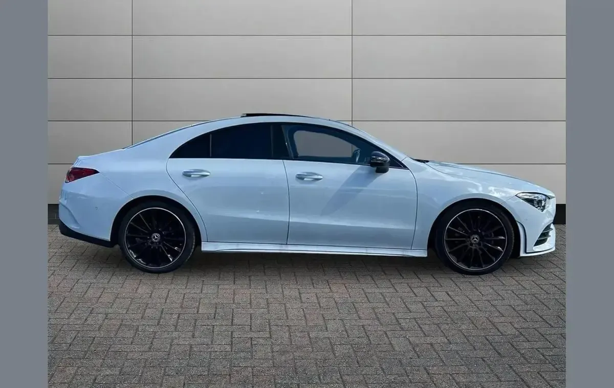 Used Mercedes CLA180 AMG Line Premium Plus 134 HP (98 kW) 2023 White Sedan