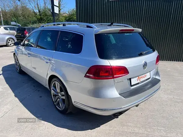 Used VW Passat Executive 140 HP (102 kW) 2014 Silver Estate