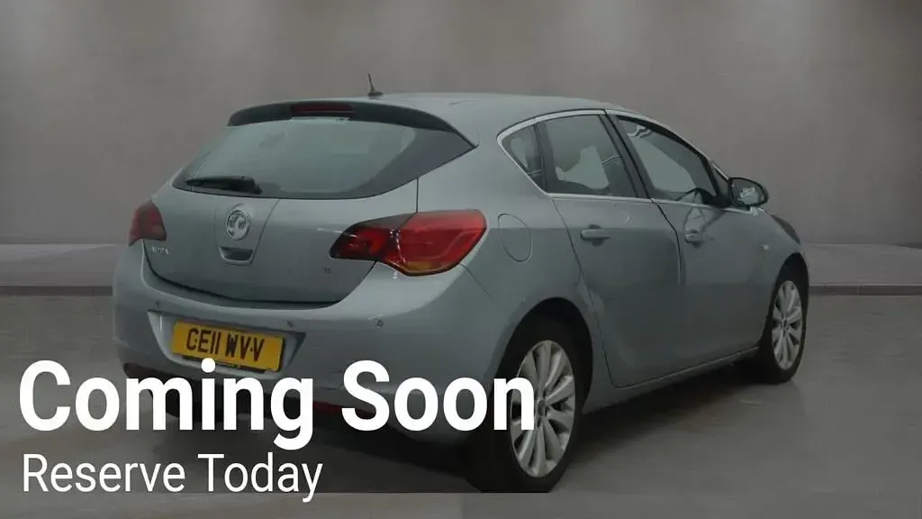 Used Vauxhall Astra Elite 2011 Silver Hatchback