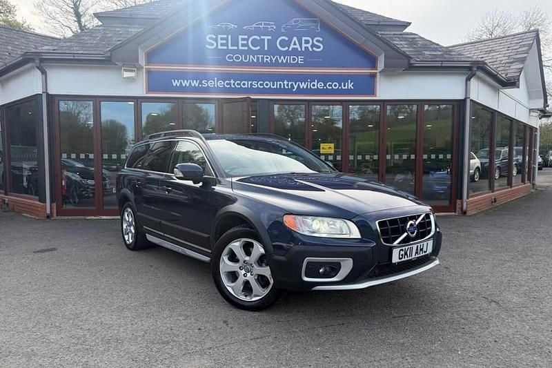 Used Volvo XC70 SE Lux 215 HP (158 kW) 2011 Blue Estate