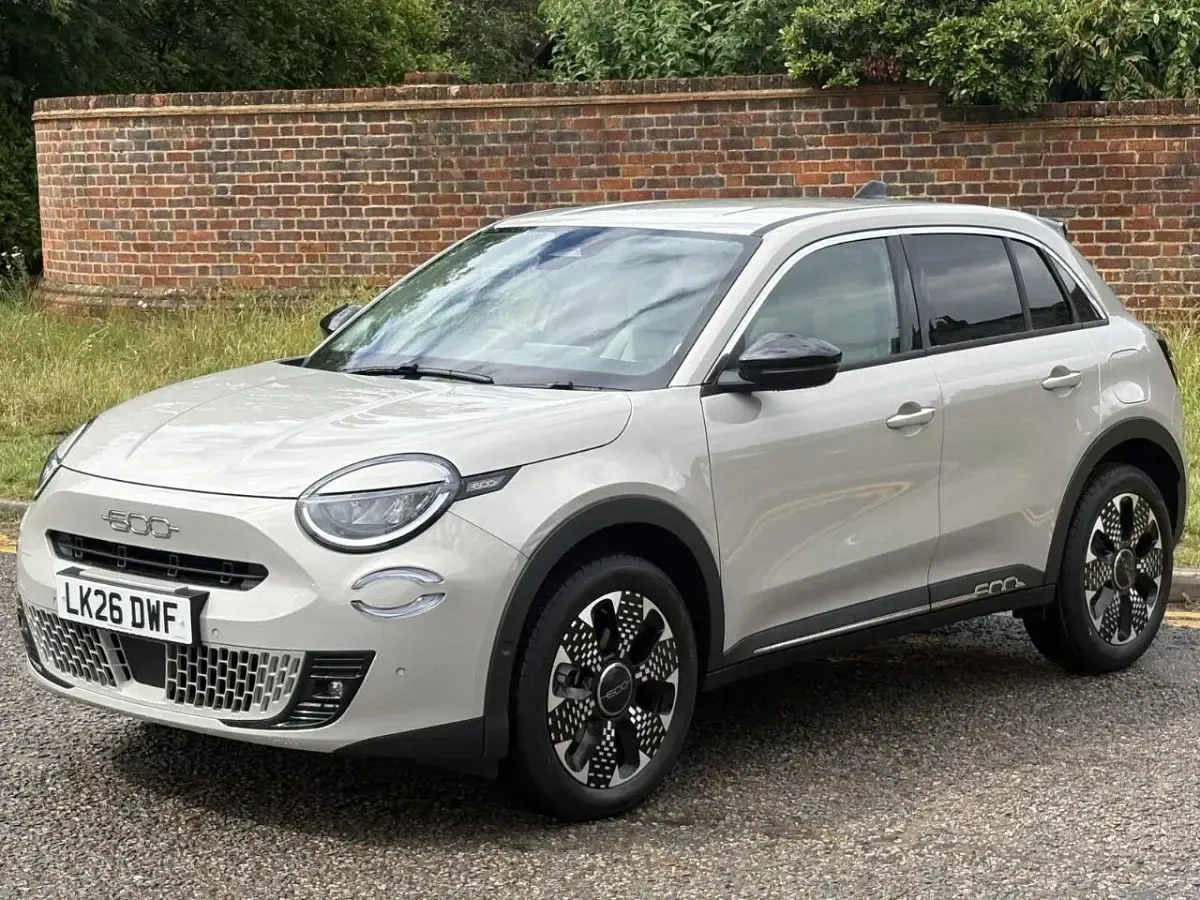 New Fiat 600 La Prima 99 HP (72 kW) 2026 Brown SUV