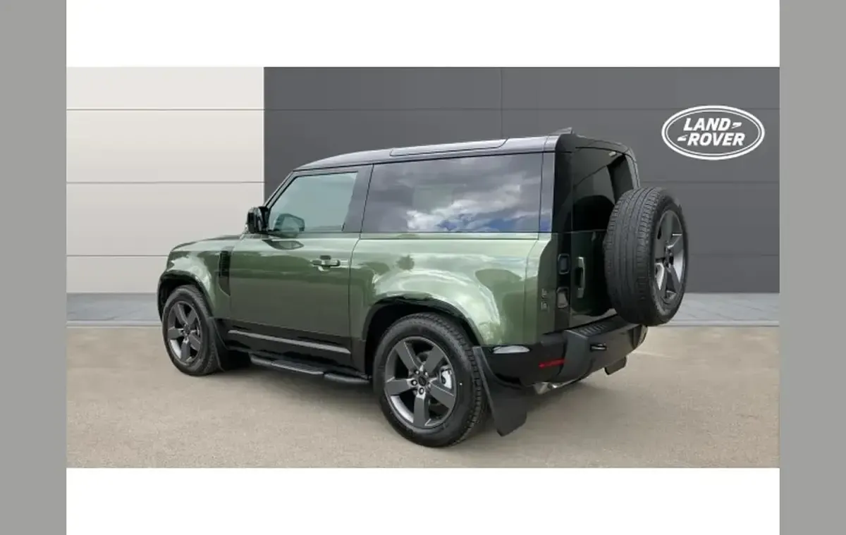 New Land Rover Defender SE Dynamic 245 HP (180 kW) 2025 Other SUV
