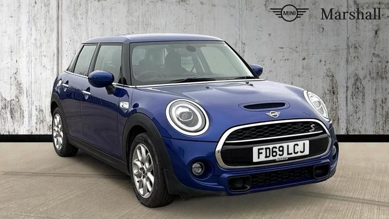 Used Mini Cooper S Classic 192 HP (141 kW) 2019 Starlight blue Hatchback